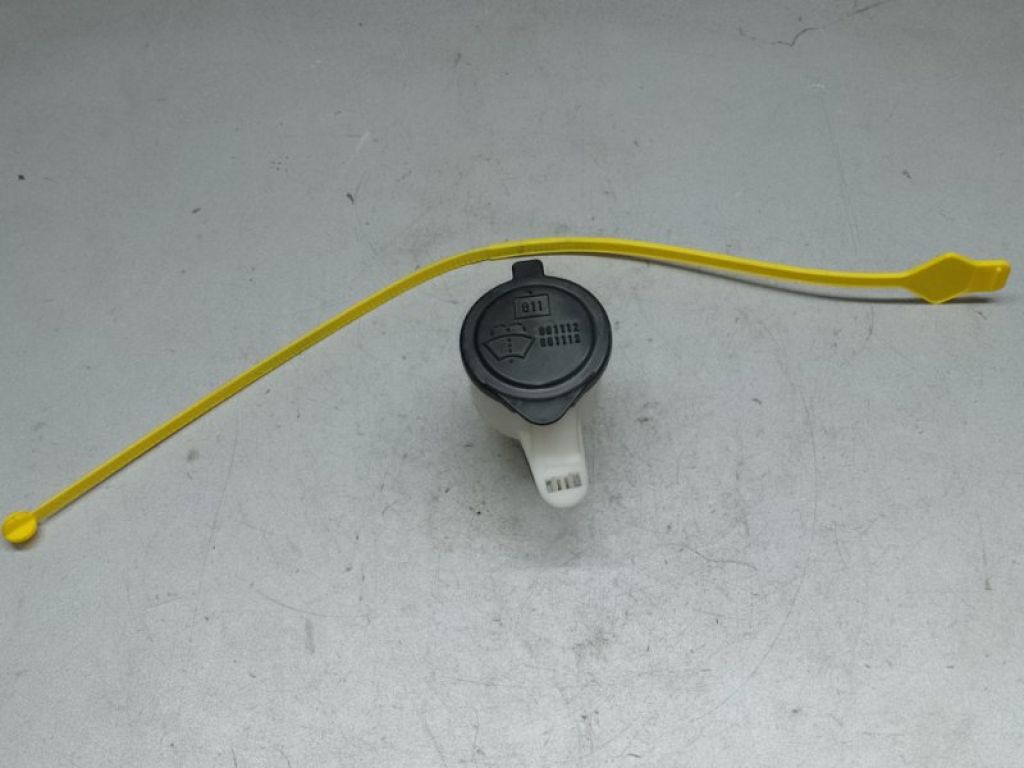 85319-47120 | Горловина бачка стеклоомывателя TOYOTA PRIUS - 30 09-17