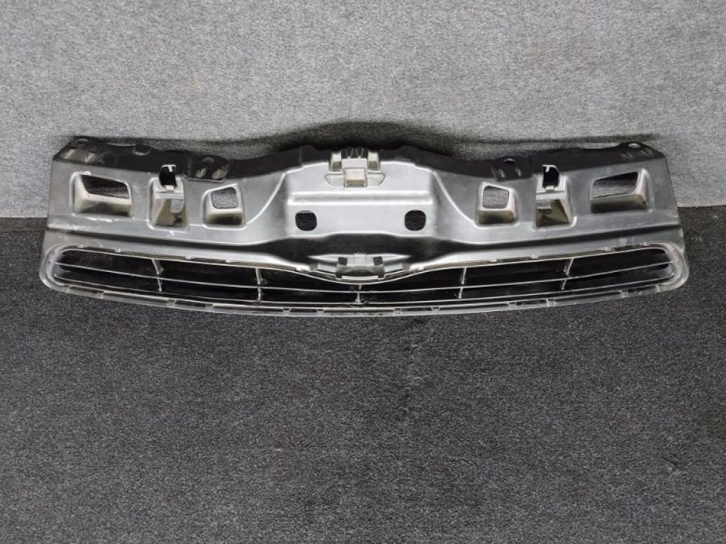 53111-52570 | Решітка радіатора TOYOTA PRIUS C/AQUA 11-14