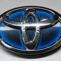 75310-75010 | Емблема TOYOTA PRIUS C/AQUA 11-14