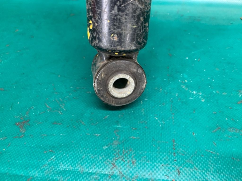 BBM228910D | Амортизатор задн. лев. MAZDA 3 BL 09-13 - Фото 4