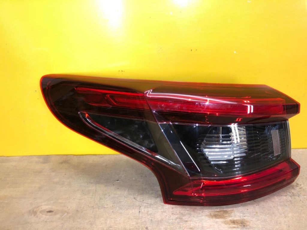 26555-6MR0A | Фонарь наружный лев. NISSAN QASHQAI/ROGUE SPORT 14-