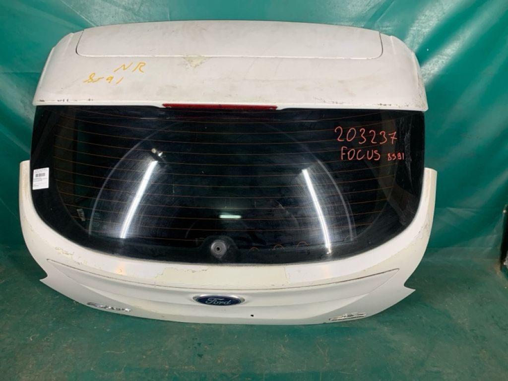 CP9Z-5840110-A | Кришка багажника задн. FORD FOCUS 10-18