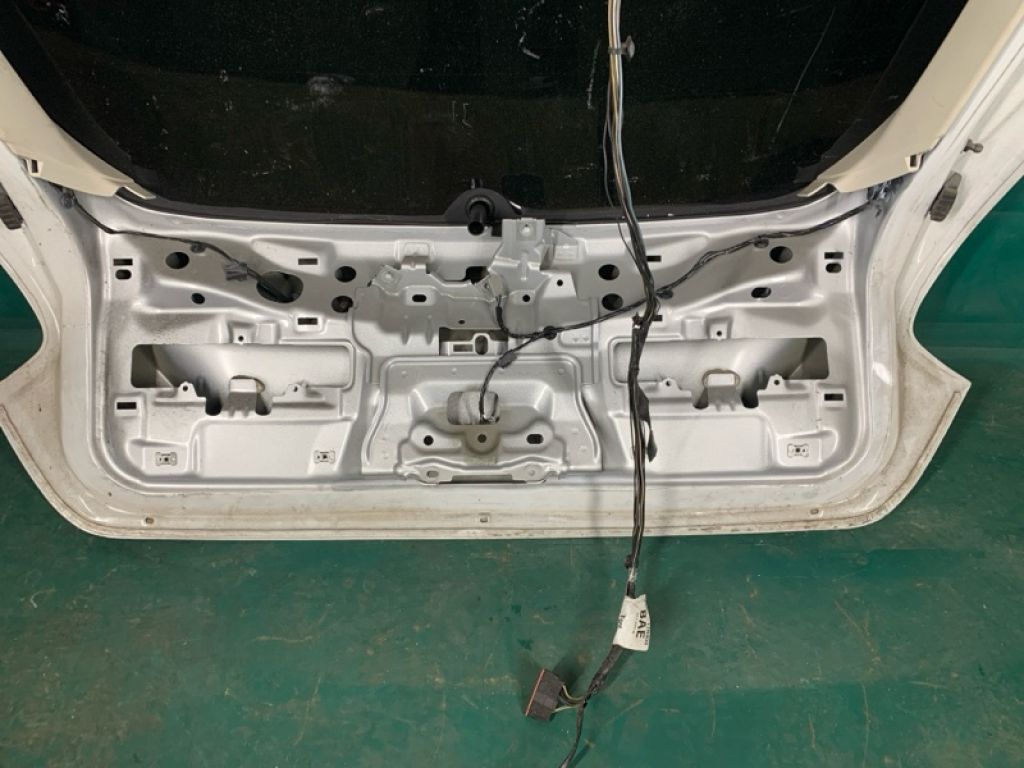 CP9Z-5840110-A | Кришка багажника задн. FORD FOCUS 10-18 - Фото 6