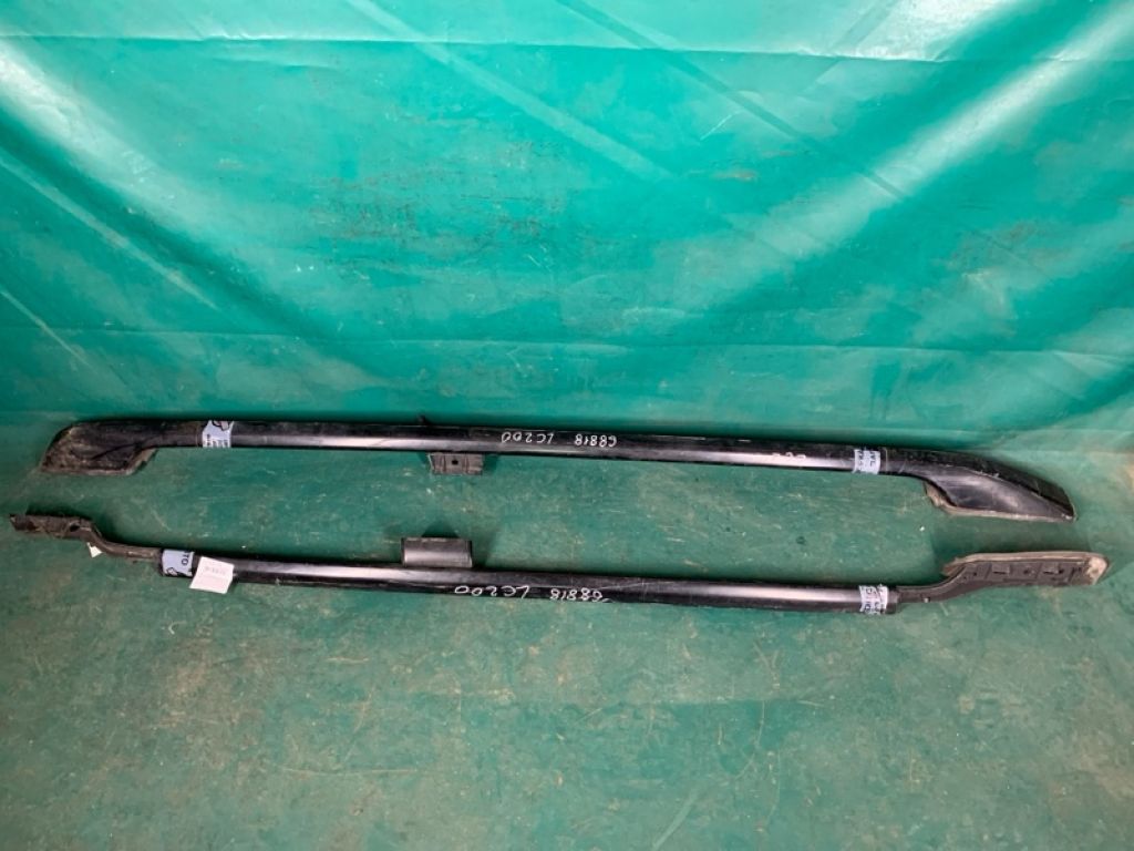 Рейлинги прав. TOYOTA LAND CRUISER 200 08-21