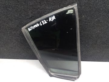 Скло дверей глухе задн. прав. NISSAN ALTIMA L32 07-12