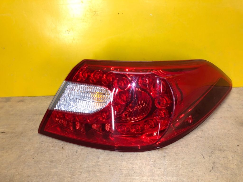 265501ME0A | Ліхтар зовнішній прав. INFINITI M25/M37/M56/Q70/M35H 10-16