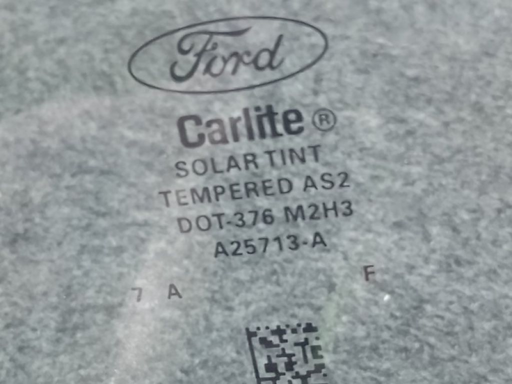 CP9Z-5825713-A | Стекло двери задн. лев. FORD FOCUS 10-18 - Фото 2