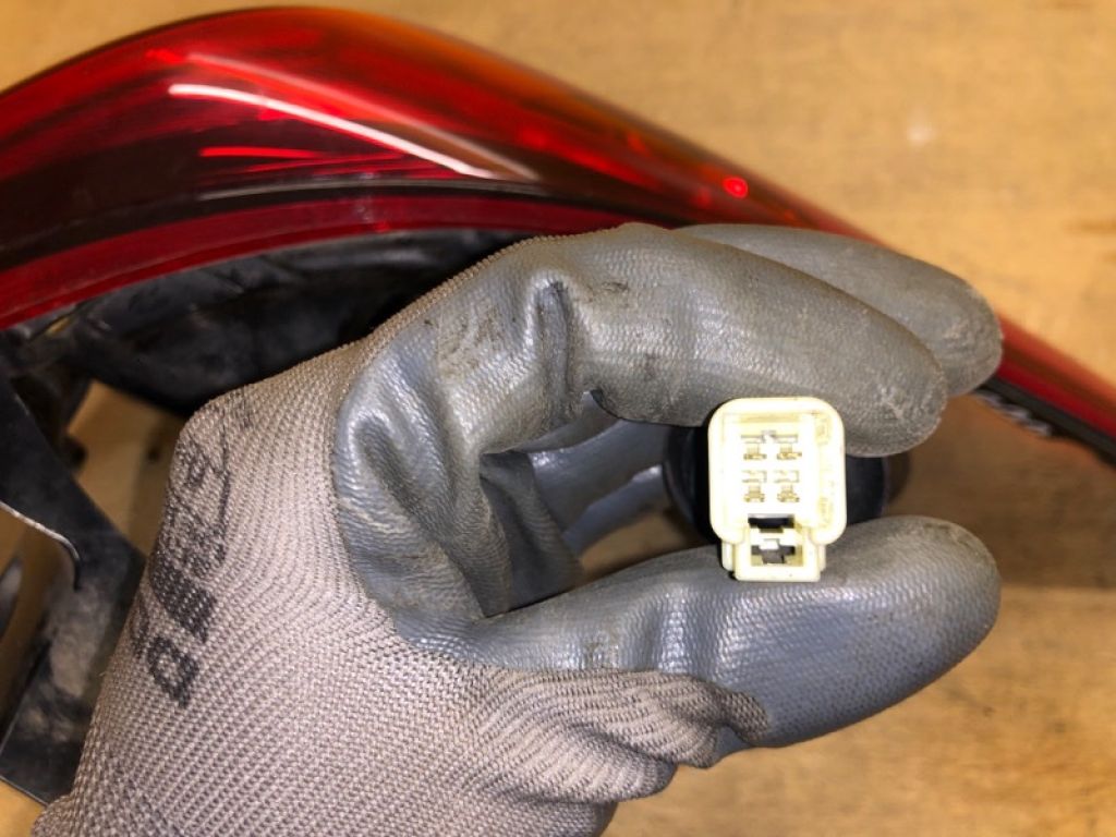 8330B173 | Фонарь наружный лев. MITSUBISHI OUTLANDER GF 12- - Фото 11