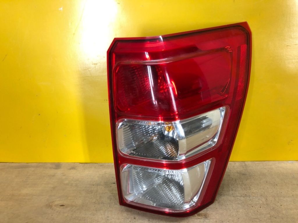35650-65J21 | Фонарь наружный прав. SUZUKI GRAND VITARA 05-15