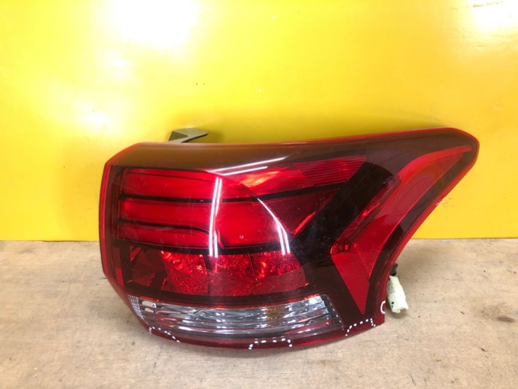 8330B178 | Фонарь наружный прав. MITSUBISHI OUTLANDER GF 12-