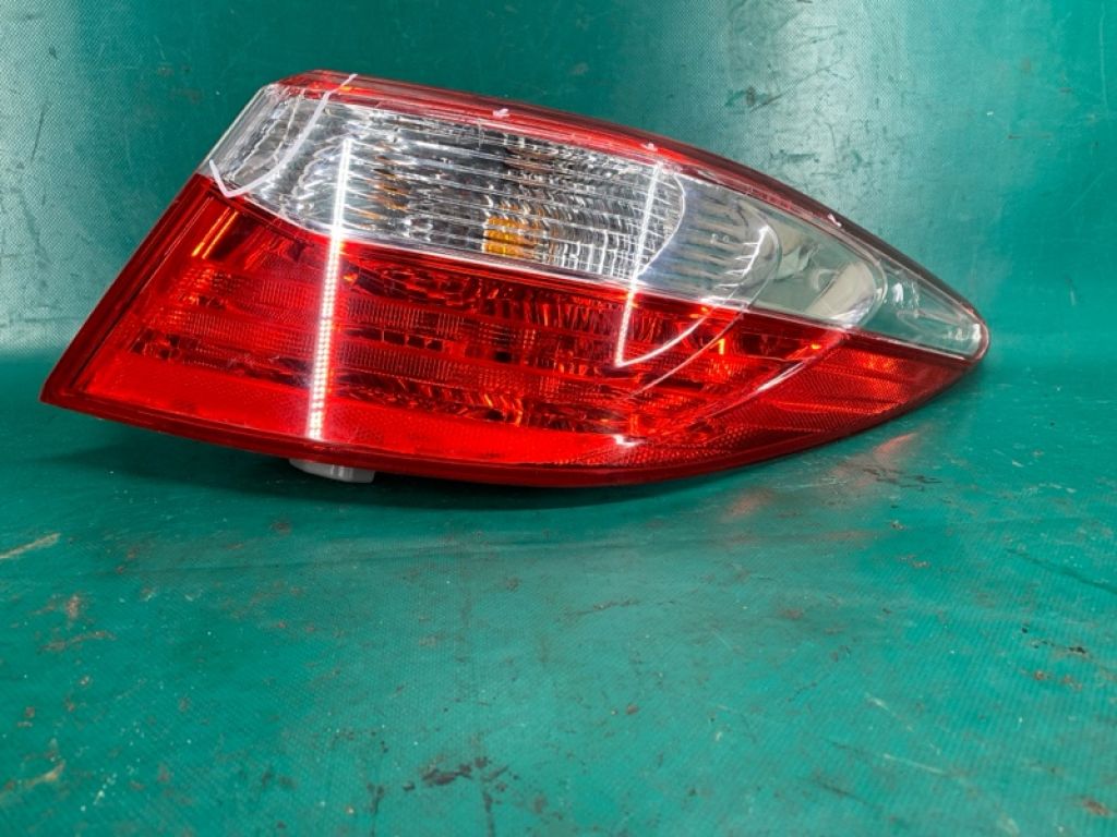 81550-06640 | Ліхтар зовнішній прав. TOYOTA CAMRY 55 14-17