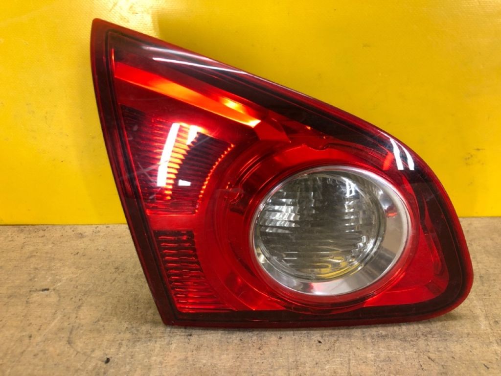 26555JD800 | Фонарь внутренний лев. NISSAN QASHQAI 07-14