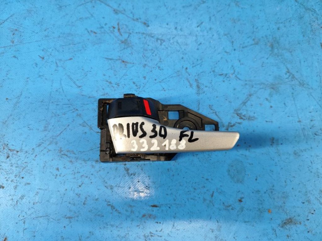 6920647040C0 | Ручка дверей внутрішня передн. лів. TOYOTA PRIUS - 30 09-17