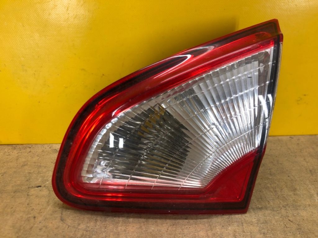 26550BR01A | Ліхтар внутрішній прав. NISSAN QASHQAI 07-14