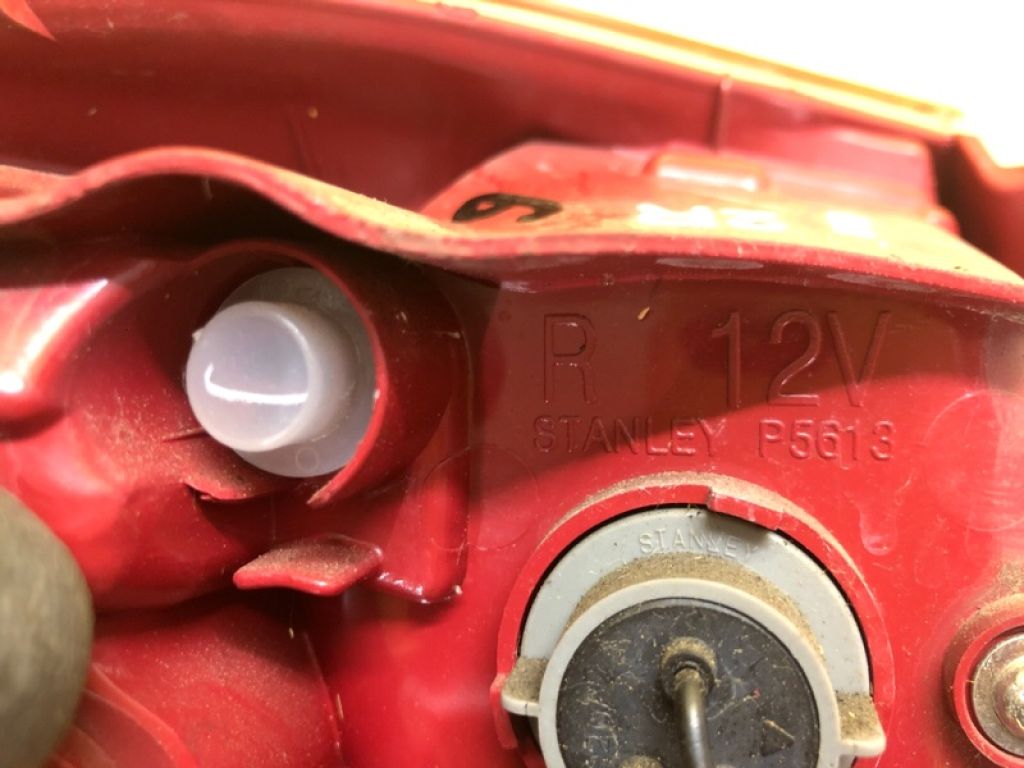 8330A108 | Фонарь наружный прав. MITSUBISHI LANCER X 10 07-15 - Фото 8