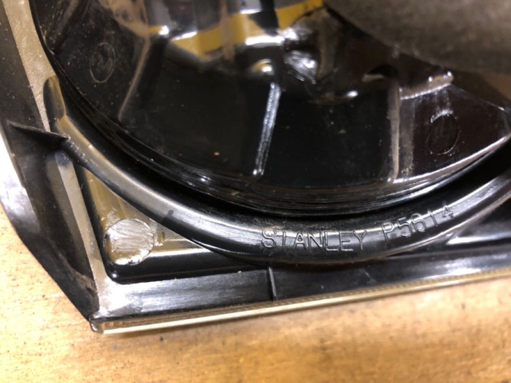 8330A626 | Ліхтар внутрішній прав. MITSUBISHI LANCER X 10 15-17 - Фото 8