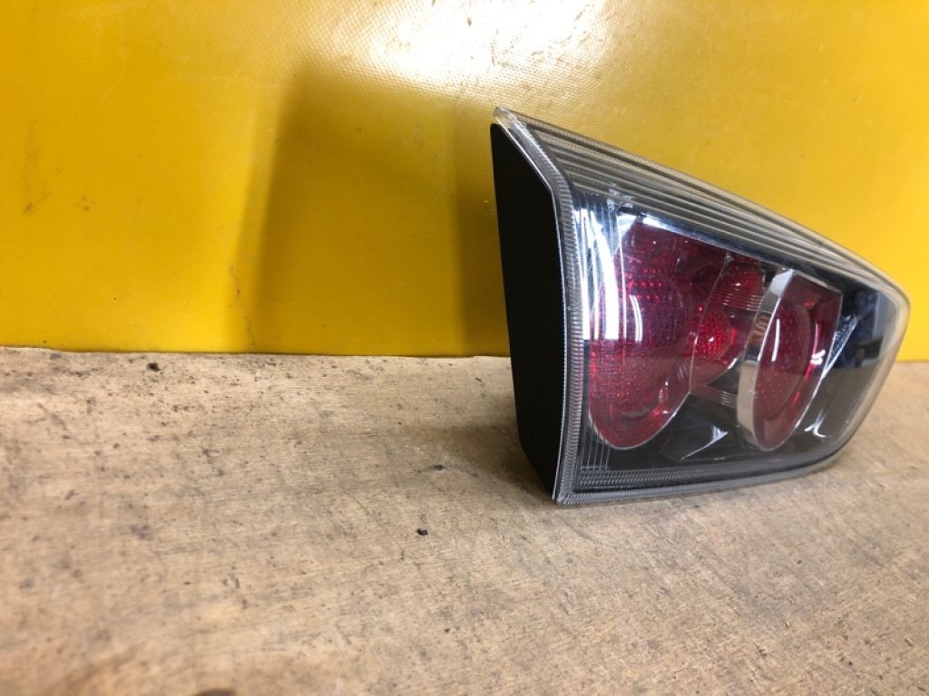 8337A083 | Фонарь внутренний лев. MITSUBISHI LANCER X 10 15-17 - Фото 3