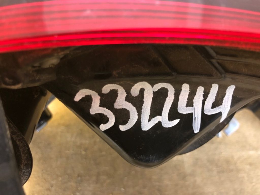 8330B173 | Фонарь наружный лев. MITSUBISHI OUTLANDER GF 12- - Фото 2