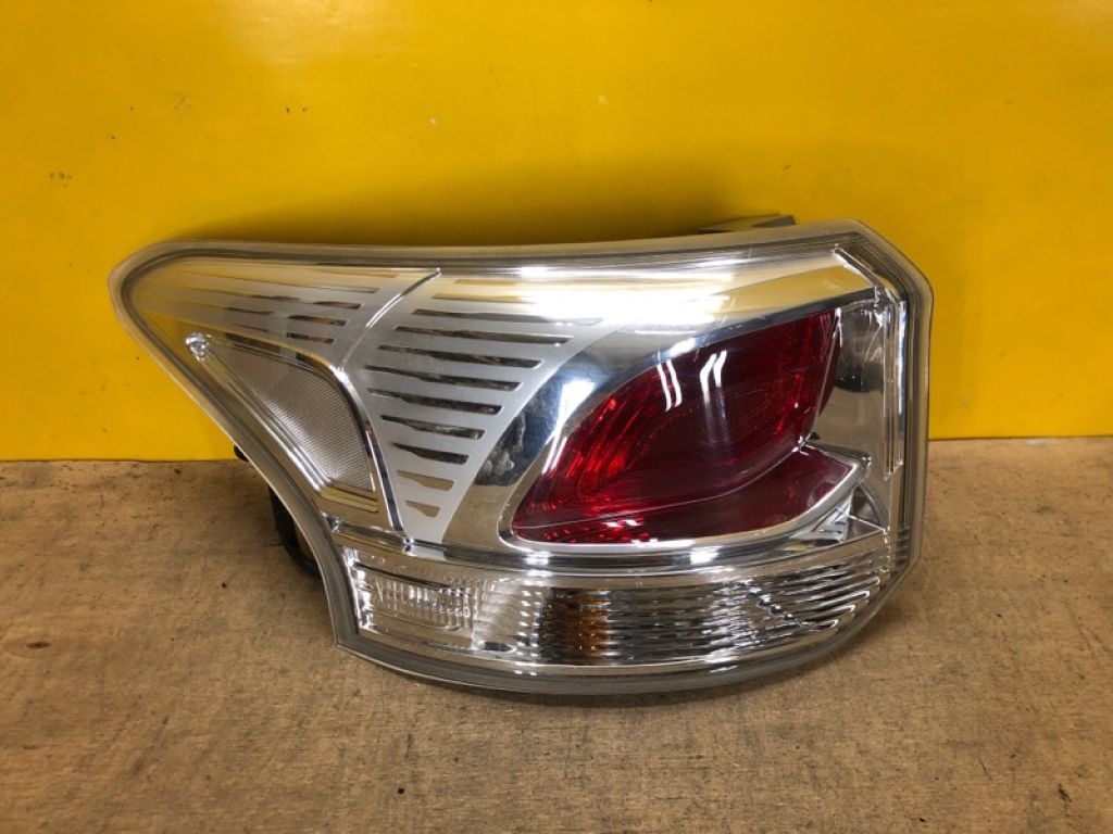 8330A787 | Фонарь наружный лев. MITSUBISHI OUTLANDER GF 12-