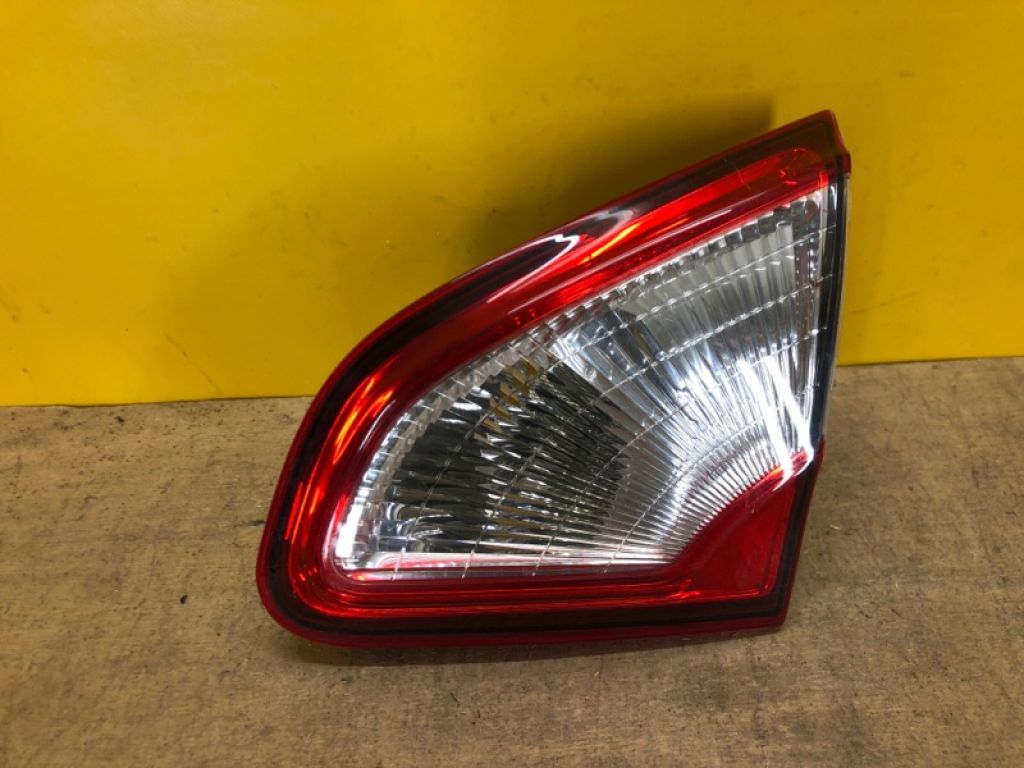 26550BR01A | Ліхтар внутрішній прав. NISSAN QASHQAI 07-14