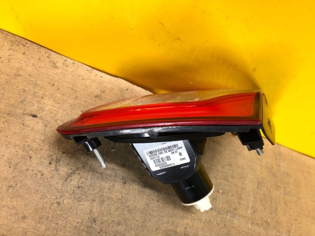 26550BR01A | Ліхтар внутрішній прав. NISSAN QASHQAI 07-14 - Фото 6