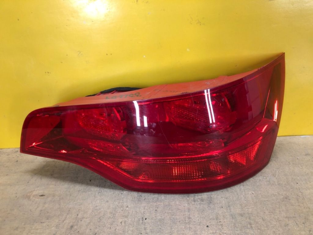 4L0945094A | Фонарь наружный прав. AUDI Q7 05-15