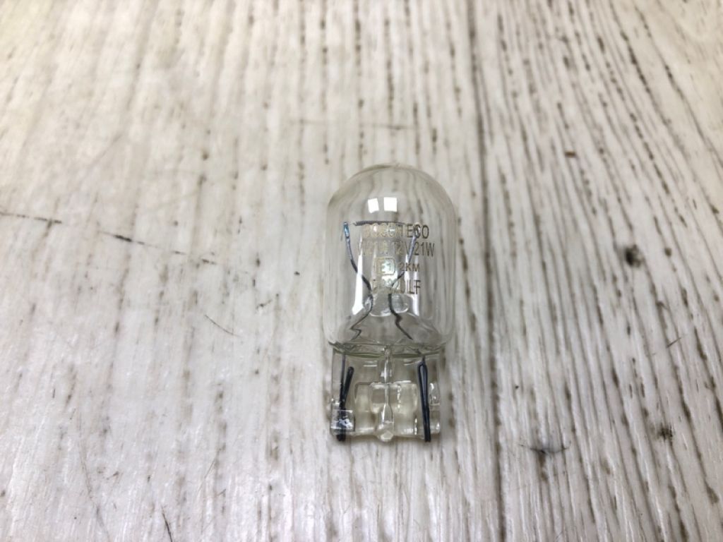 90981-13050 | Лампочка LEXUS ES300 96-01 - Фото 2