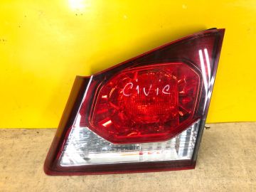 Ліхтар внутрішній прав. HONDA CIVIC 4D 06-11