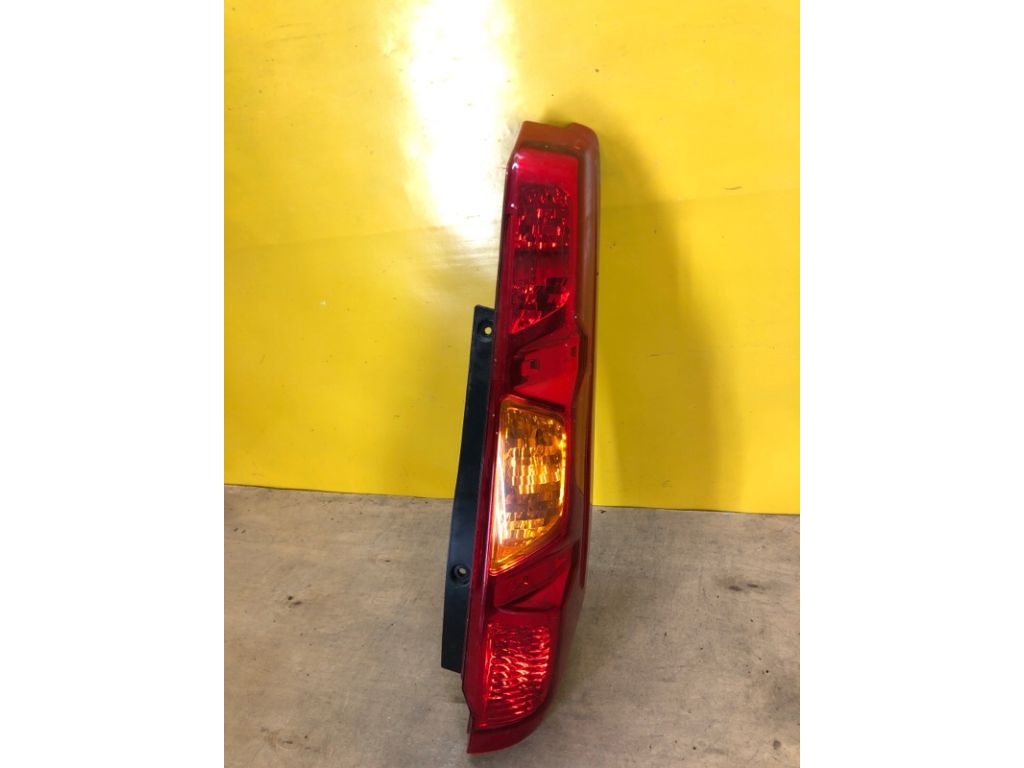 26550JG00A | Ліхтар зовнішній прав. NISSAN X-TRAIL T31 07-14