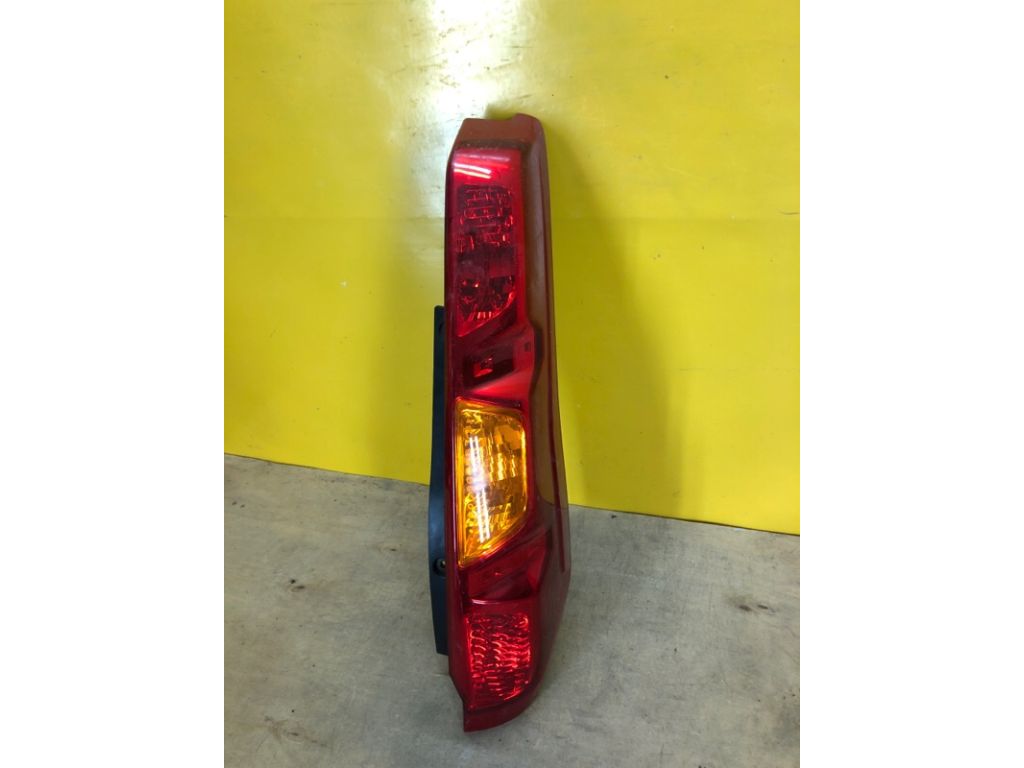 26550JG00A | Ліхтар зовнішній прав. NISSAN X-TRAIL T31 07-14