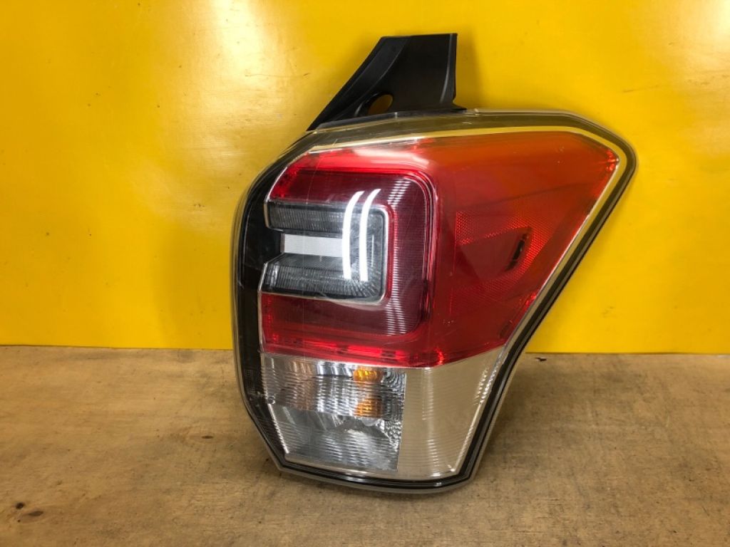 84912SG141 | Ліхтар зовнішній прав. SUBARU FORESTER 12-19