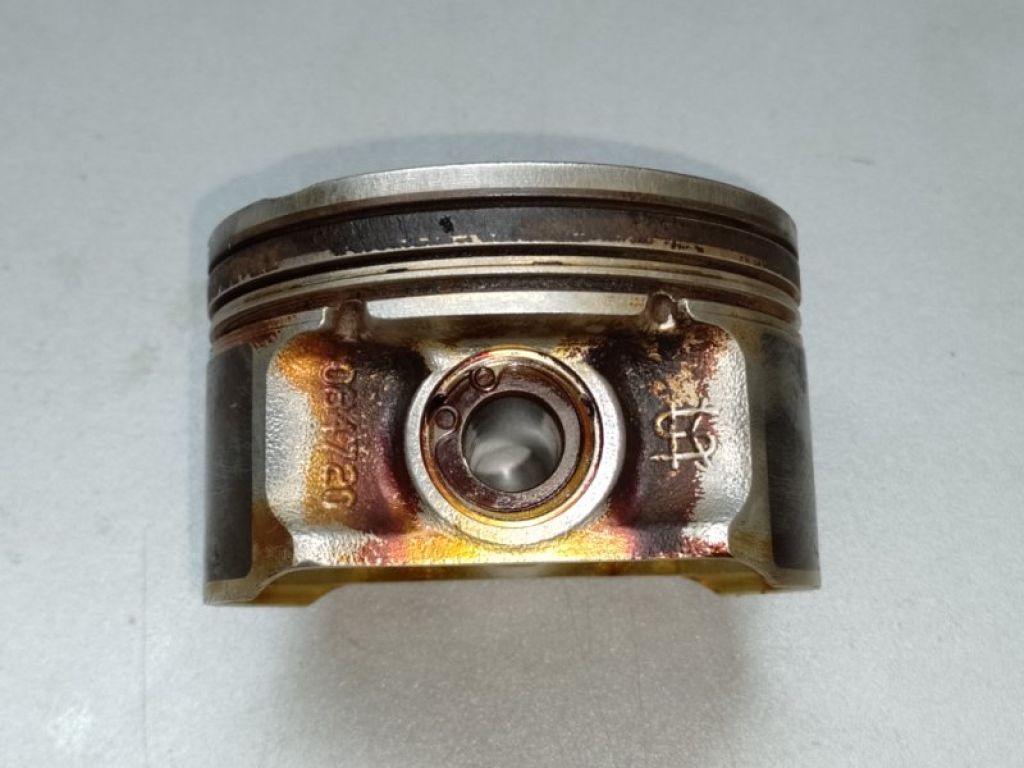 12010-ET01B | Поршень NISSAN NV200 USA 13-