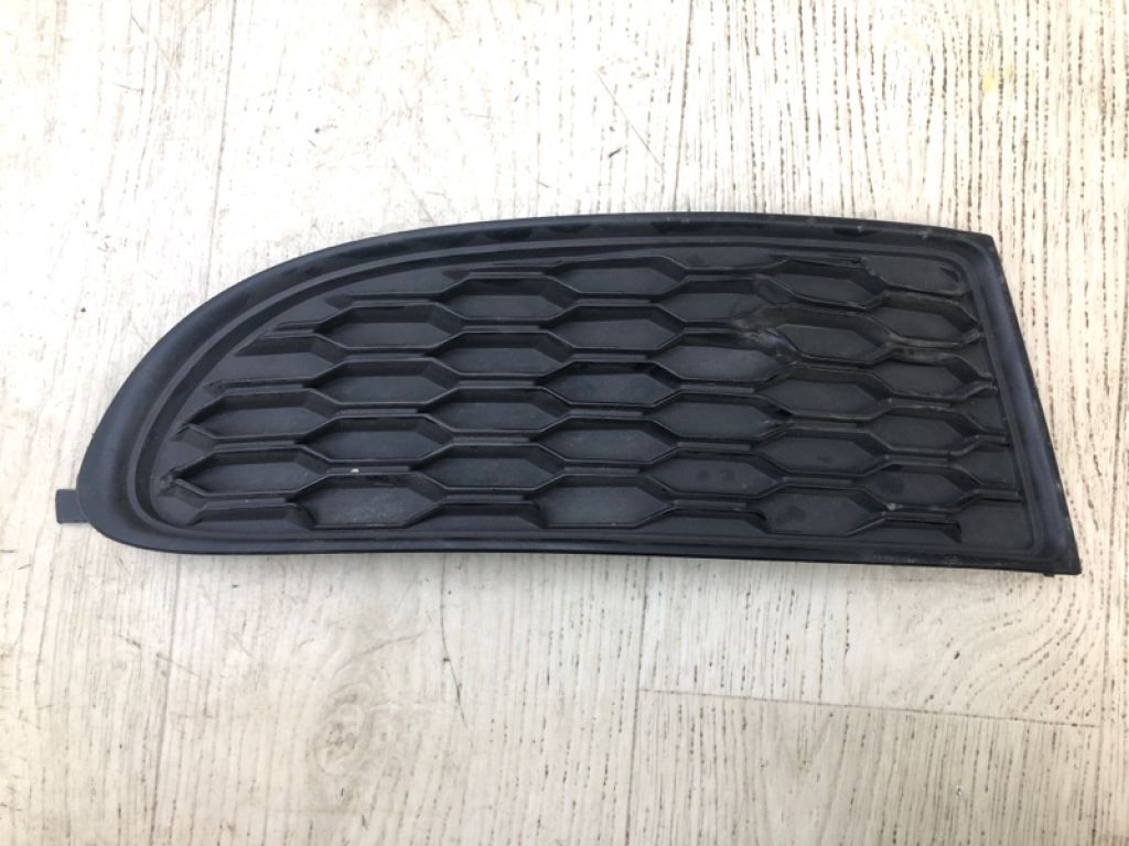 68079852AB | Заглушка протитуманних фар прав. DODGE JOURNEY 08-20