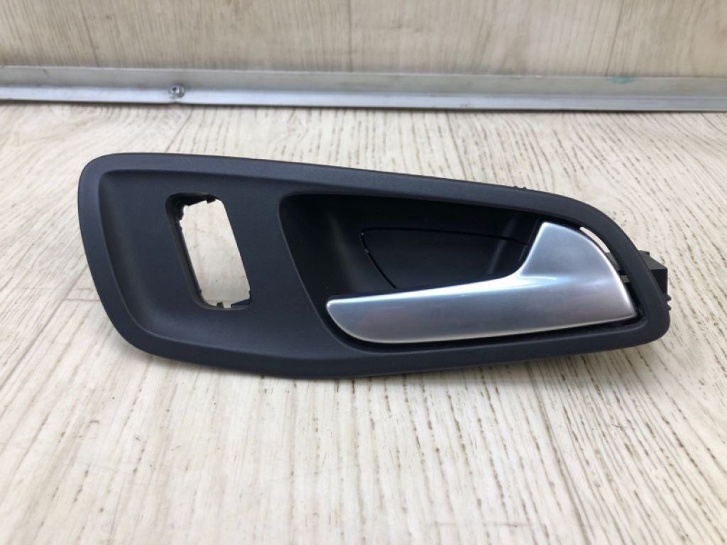 CJ54-R22600-BCW | Ручка двери внутренняя передн. прав. FORD ESCAPE 12-19