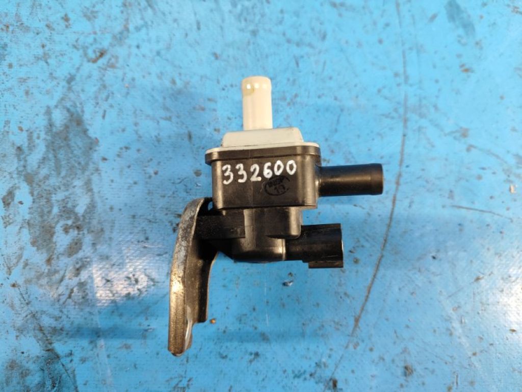 90910-12279 | Клапан електромагнітний (вакуумний) TOYOTA PRIUS PLUS 11-14