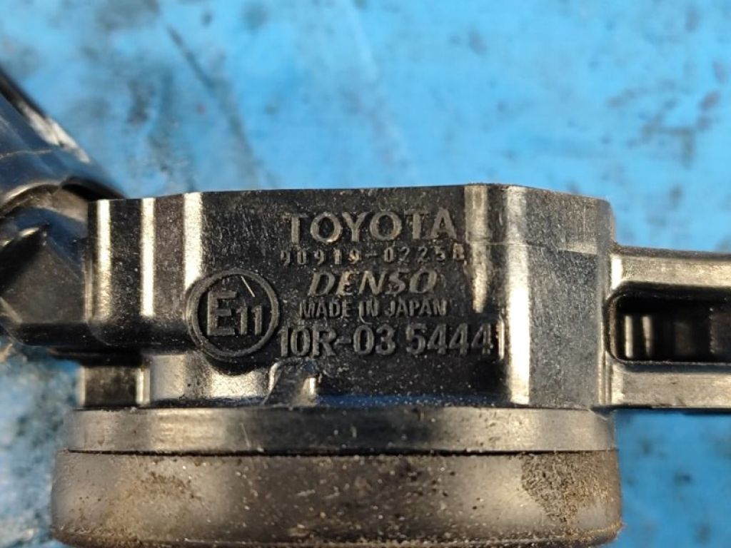 90919-02258 | Котушка запалювання TOYOTA PRIUS PLUS 11-14 - Фото 3