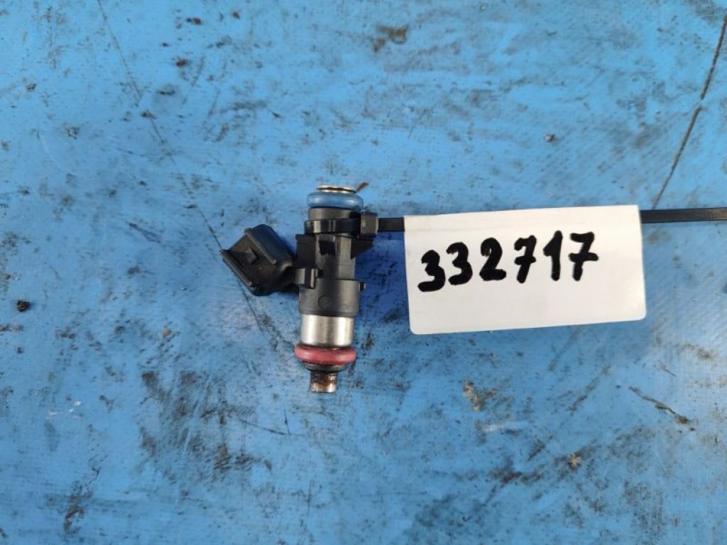 RL184085AC | Форсунка топливная CHRYSLER 200 10-14