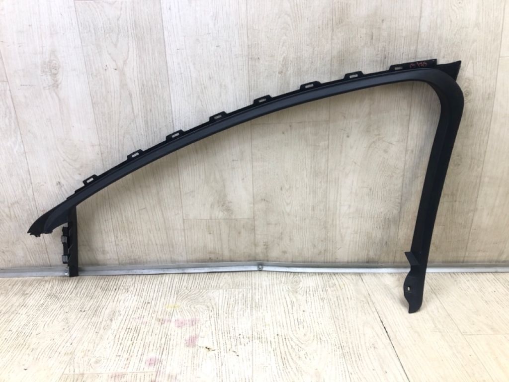 DM5Z-5451752-AA | Накладка двери внутренняя передн. прав. FORD FOCUS 10-18