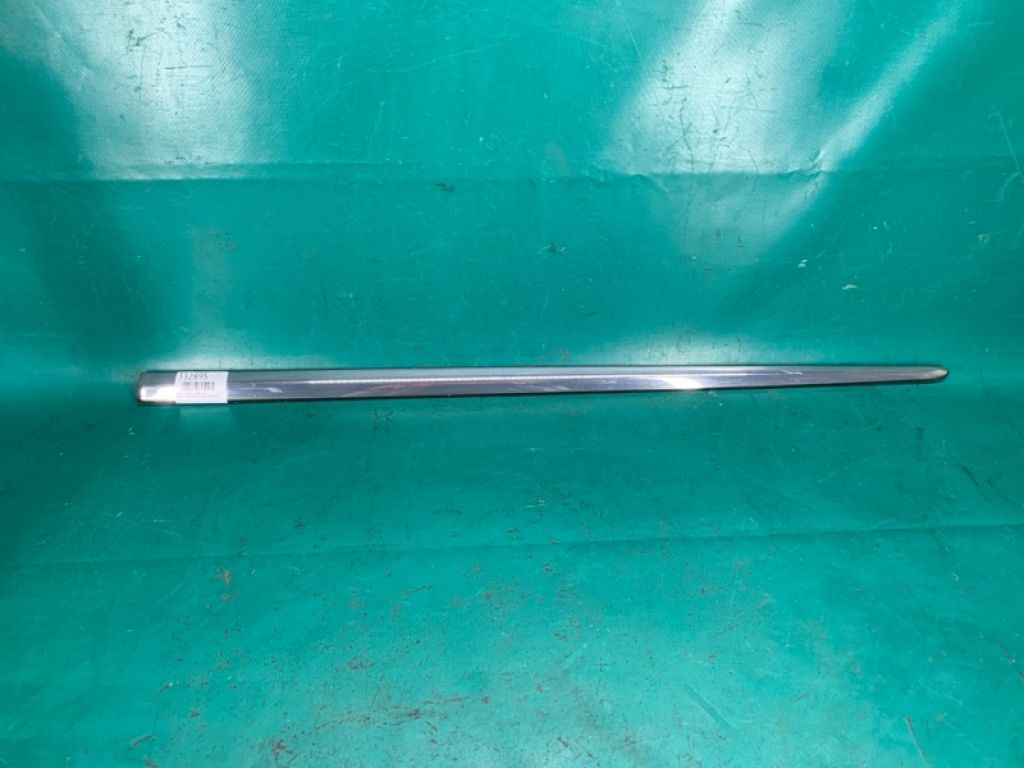 77520-57L02-JEA | Накладка двери передн. лев. SUZUKI KIZASHI 09-14