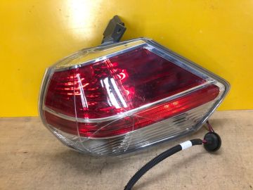 Ліхтар зовнішній прав. NISSAN X-TRAIL/ROGUE T32 13-20