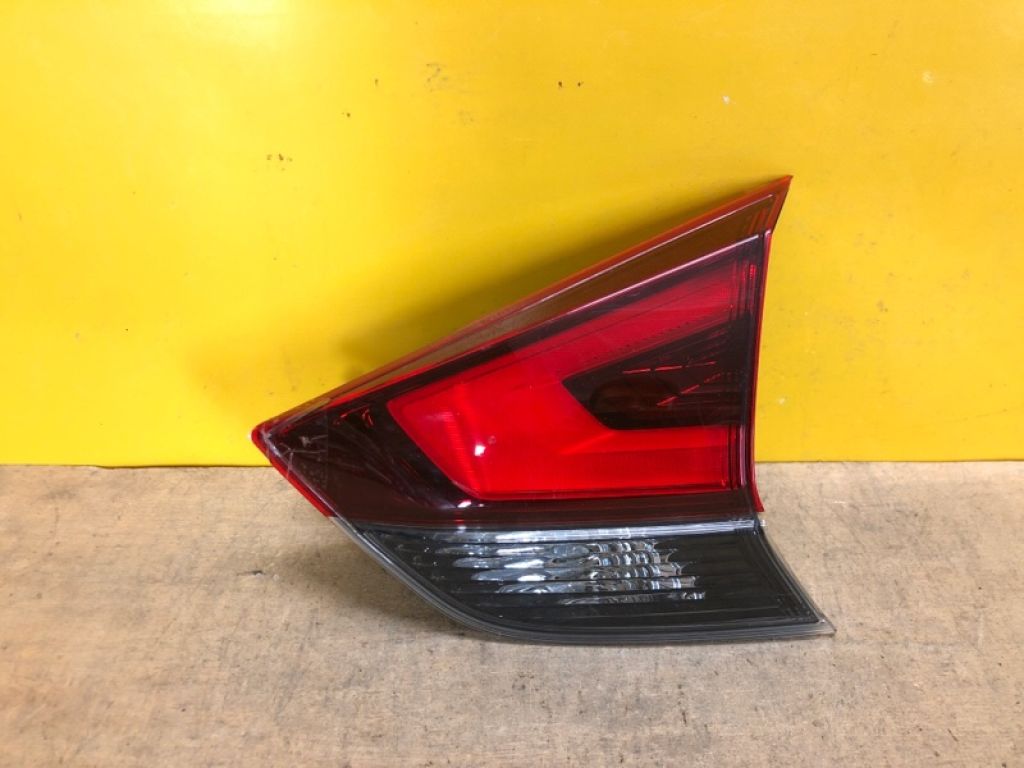 26550-6FL5A | Ліхтар внутрішній прав. NISSAN X-TRAIL/ROGUE T32 13-20