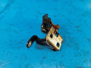 Петля двері нижня задн. лів. CHRYSLER SEBRING 06-10