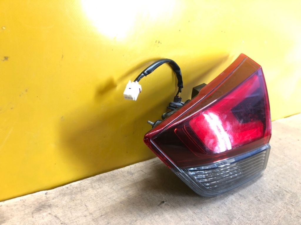 26550-6FL5A | Ліхтар внутрішній прав. NISSAN X-TRAIL/ROGUE T32 13-20 - Фото 3