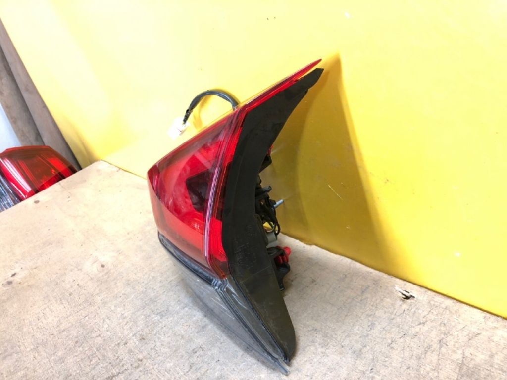 26550-6FL5A | Ліхтар внутрішній прав. NISSAN X-TRAIL/ROGUE T32 13-20 - Фото 4