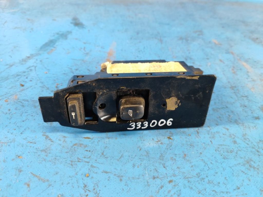 30739981 | Кнопка стеклоподъемника передн. прав. VOLVO S60 00-09