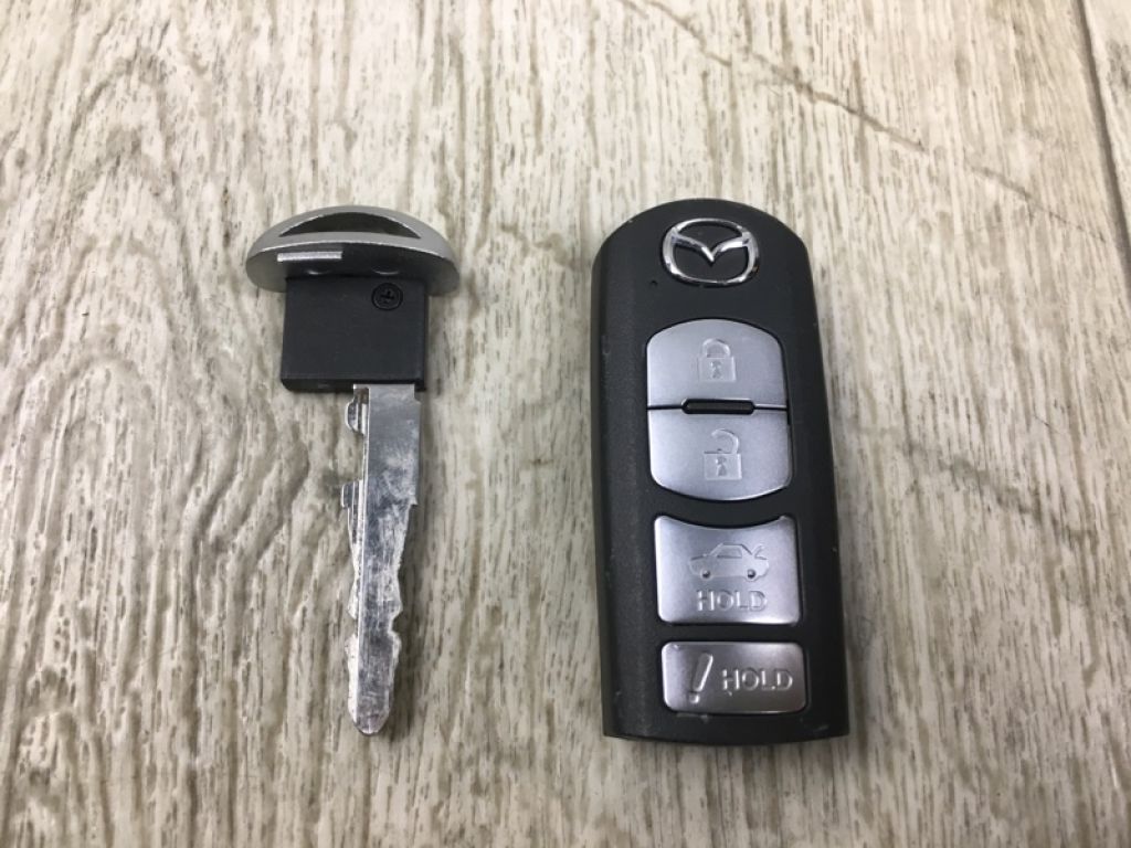 GJY9-67-5DY | Ключ зажигания MAZDA 3 BM 13-19