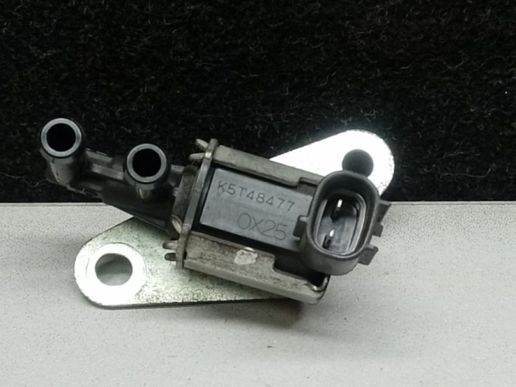 MR988075 | Клапан електромагнітний (вакуумний) MITSUBISHI GALANT 03-12