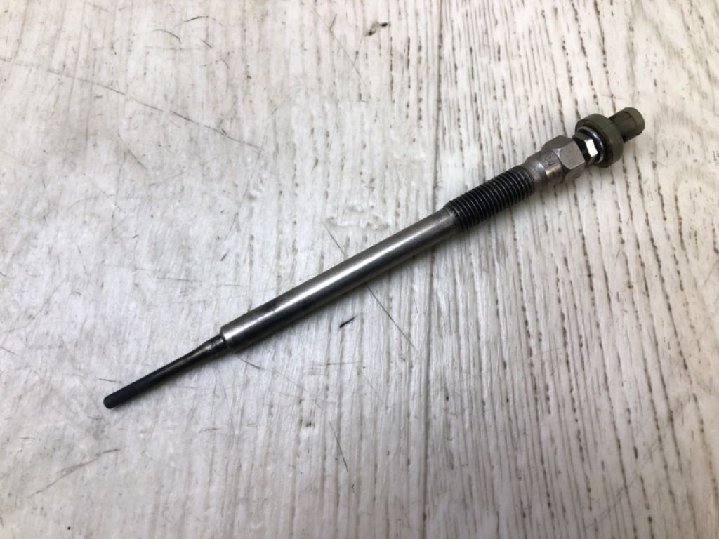 19850-30010 | Свеча накала TOYOTA LAND CRUISER PRADO 120 02-09