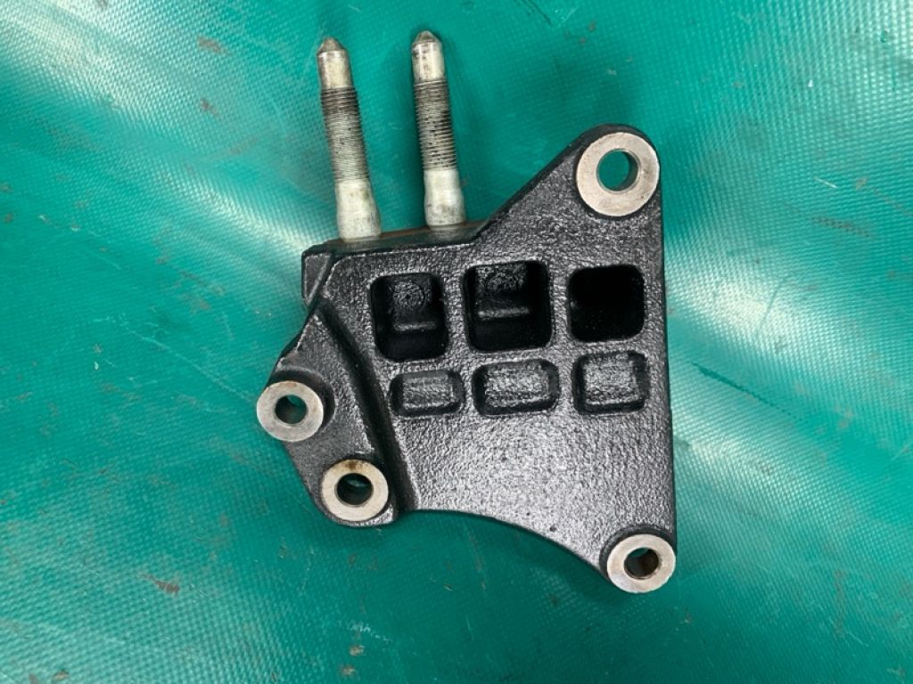 21670-25003 | Кронштейн опори двигуна KIA MAGENTIS 05–10 - Фото 3