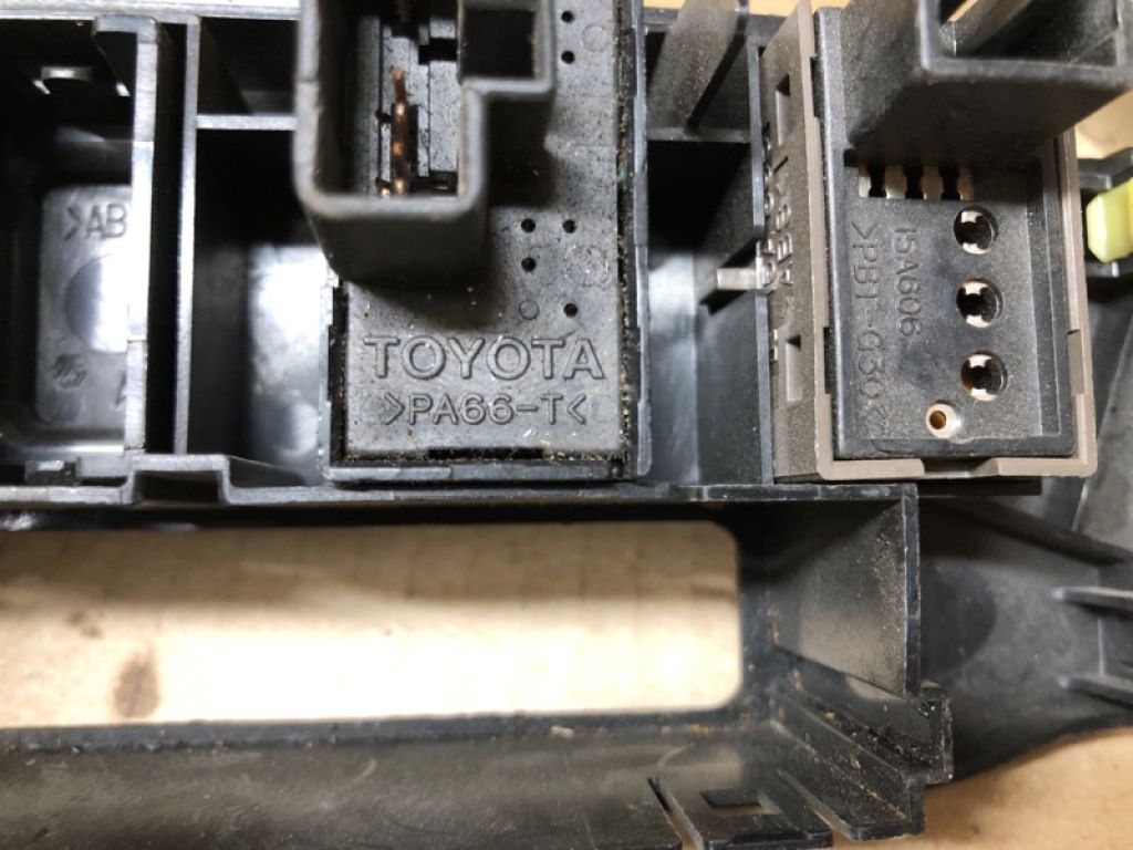 84988-30150 | Блок кнопок консолі LEXUS GS350 GS300 05-11 - Фото 3
